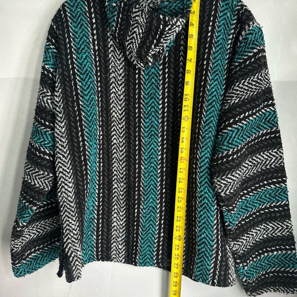 Baja Joe Men's Black and Teal Sweater size M pre
Owned Exellent condition - Picture 7 of 8
